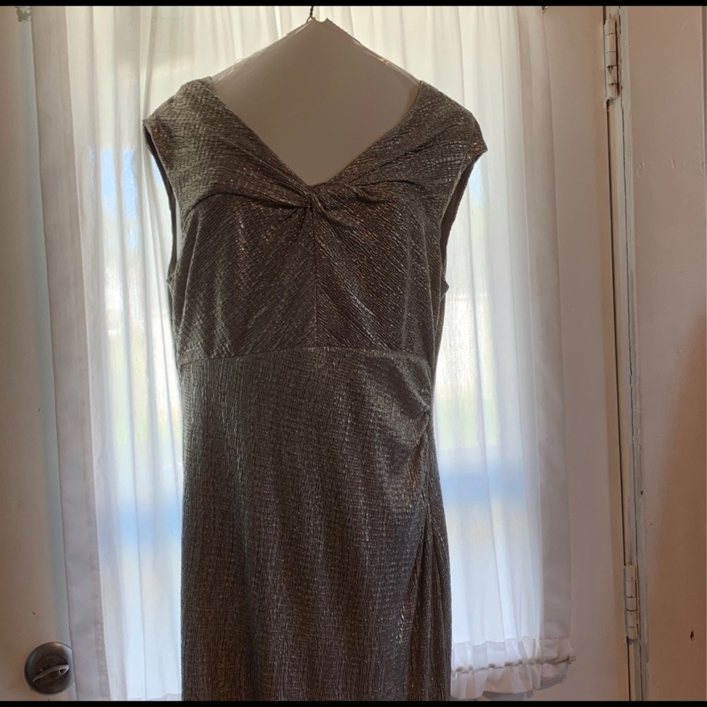 Connected Apparel Adult Gown.